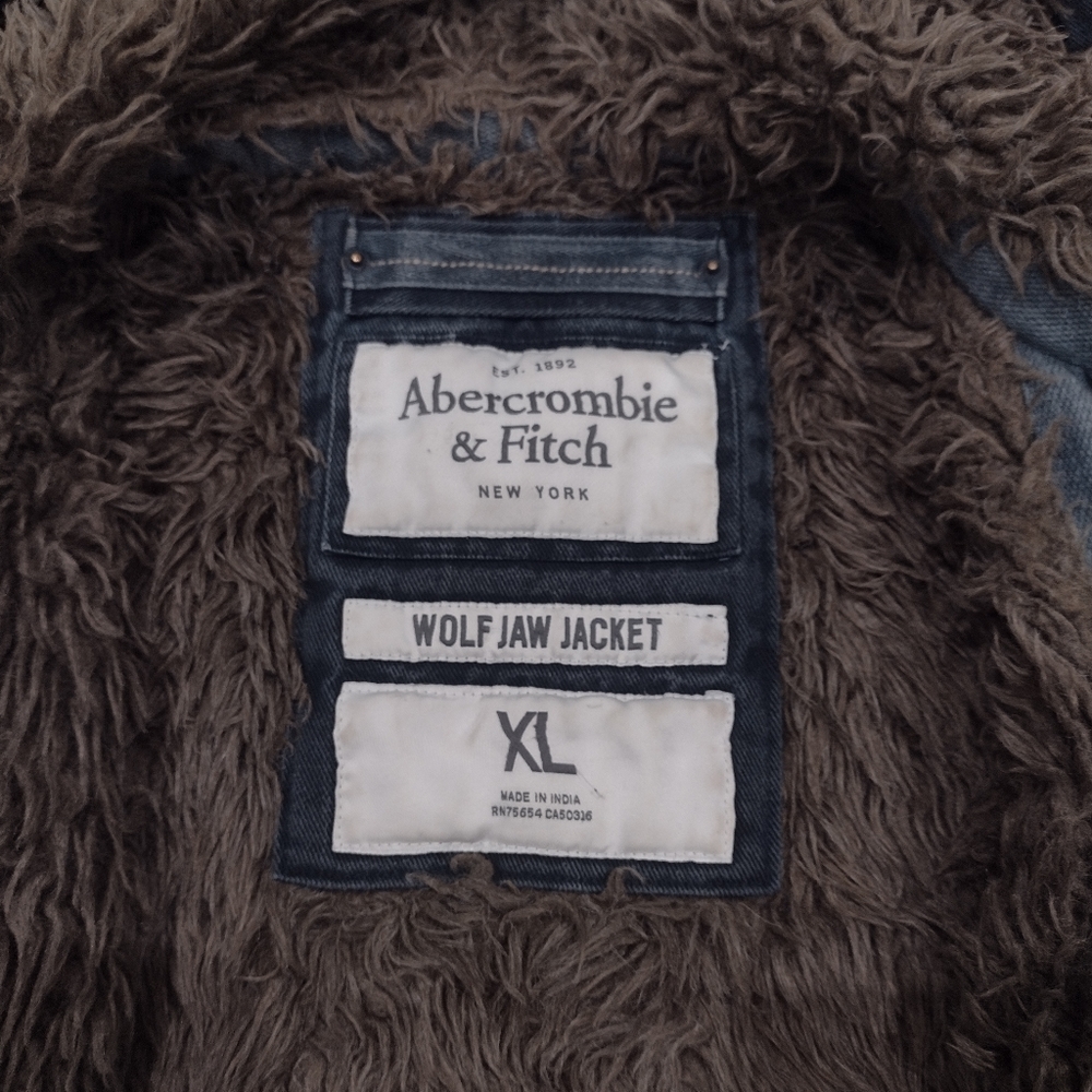 Abercrombie & Fitch Wolf Jaw Jacket 🐺